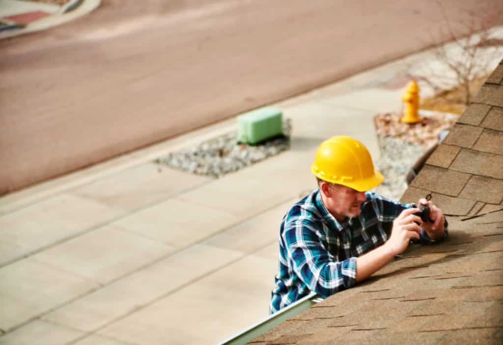 how much does it cost to replace a roof in Calgary